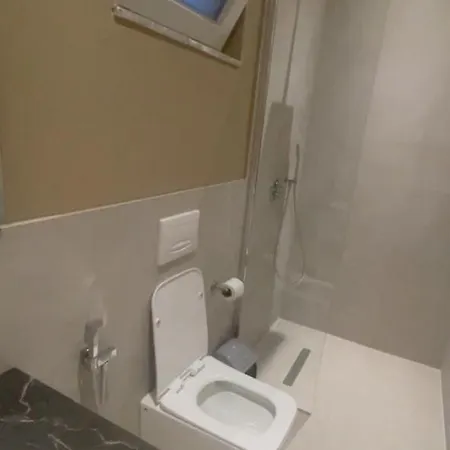 Sunlake בית הארחה *