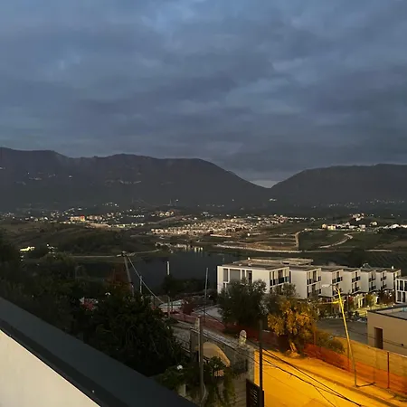 Sunlake בית הארחה