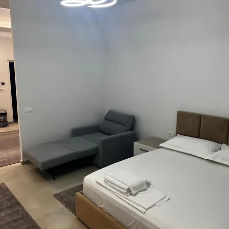 Sunlake בית הארחה