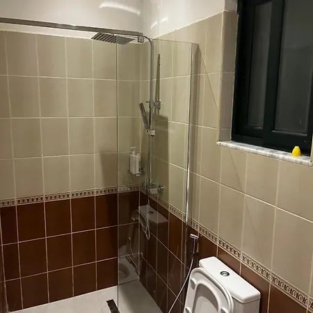 Sunlake * טיראנה