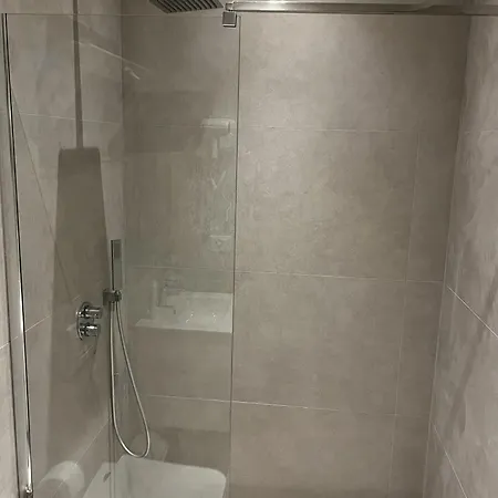 Sunlake Tirana