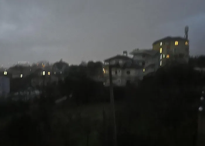 招待所 Sunlake 地拉那
